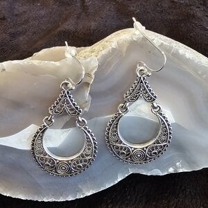 💥4 for $25💥 Silvertone Boho Drop Earrings